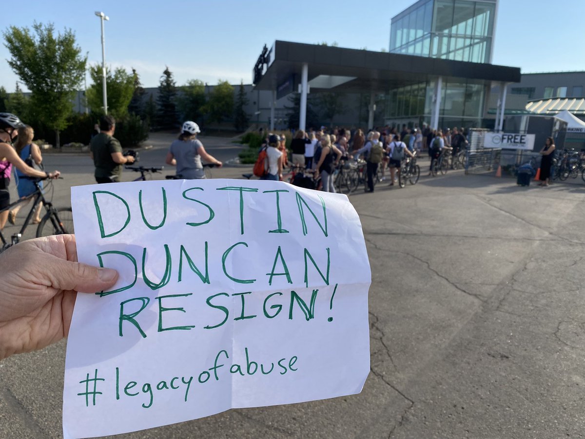 warringtondarcy's tweet photo. I still haven’t seen Dustin Duncan. Thought he might be practicing his lies, I mean speech, before he hits the stage in the bathroom. Most people have the courtesy to close the door! Also wasn’t in the bike parking. If anyone sees him, let me know.
#dustinduncanhides https://t.co/sBkbc72Lj8