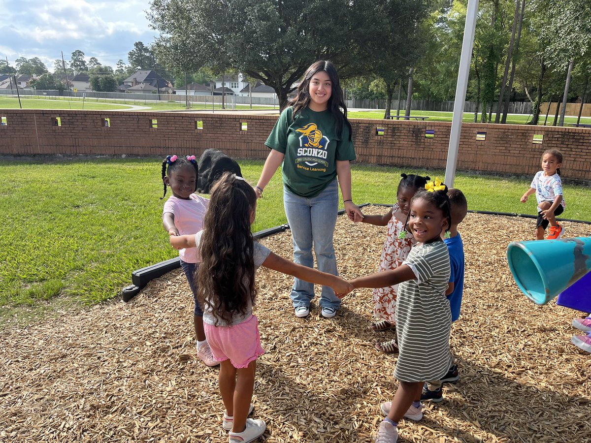 AmandaRileyMBE's tweet photo. Our quest students are here! Miss Melanie and Mr. Dallas! #PK_POGplay #MBEBears2020 #LightTheWay
#MBEisFamily
#prekexplorers
#Prek4play @HumbleISD_MBE @HumbleISD_PREK https://t.co/rX0vrXeelP