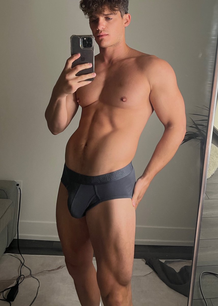 boredguybro's tweet photo. https://t.co/q423M5eNt5