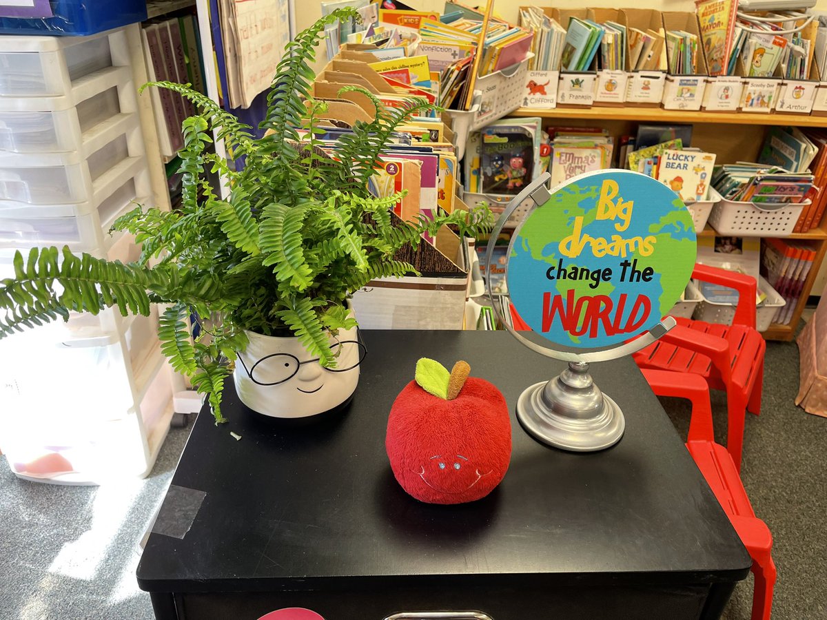 MaddenClass's tweet photo. Meet the Teacher today! We are ready! Excited to meet my new class!
#destinationlearning https://t.co/HvNBdxhYo3