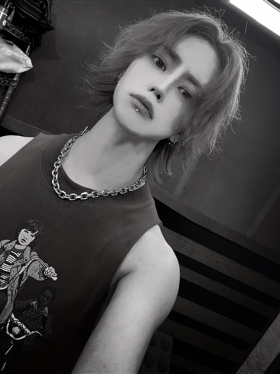 Jekyll_Vocal's tweet photo. 立川heart beat
ありがとうございました
Drive at your Brain初上陸。
バンド楽しいー
曲たくさんやれて幸せ🔥
LIFE
百花繚乱
久々にやりました🎙
俺の存在は俺の歌で
証明していく
#バンド最高
#ドラブレ
#dayb https://t.co/e6qJUTly1t