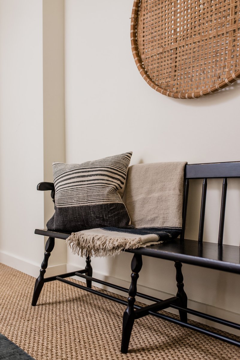 fletch_rhodes's tweet image. #HowtoStyle an entryway: DIY with our four formulas on the #FRblog ! fletcherrhodes.com/blog/how-to-st…

📸 @rebeccagosselinphotography
#FletcherRhodes #FRstyle #InteriorDesign #SonomaInteriorDesigner #NapaInteriorDesigner #WineCountryStyle #EntrywayIdeas #HealdsburgWeekendEscape #howto