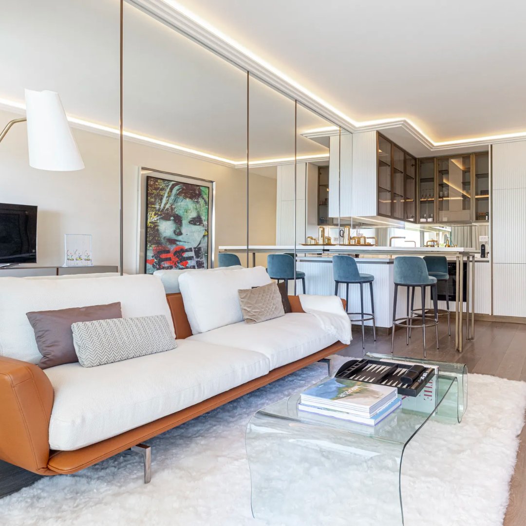 JamesEdition tweet media