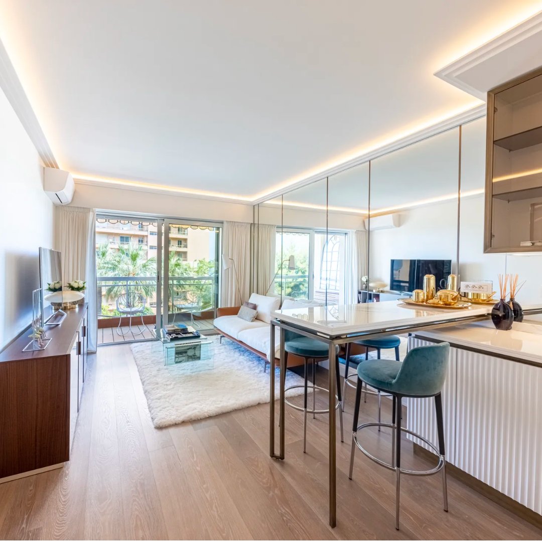 JamesEdition tweet media