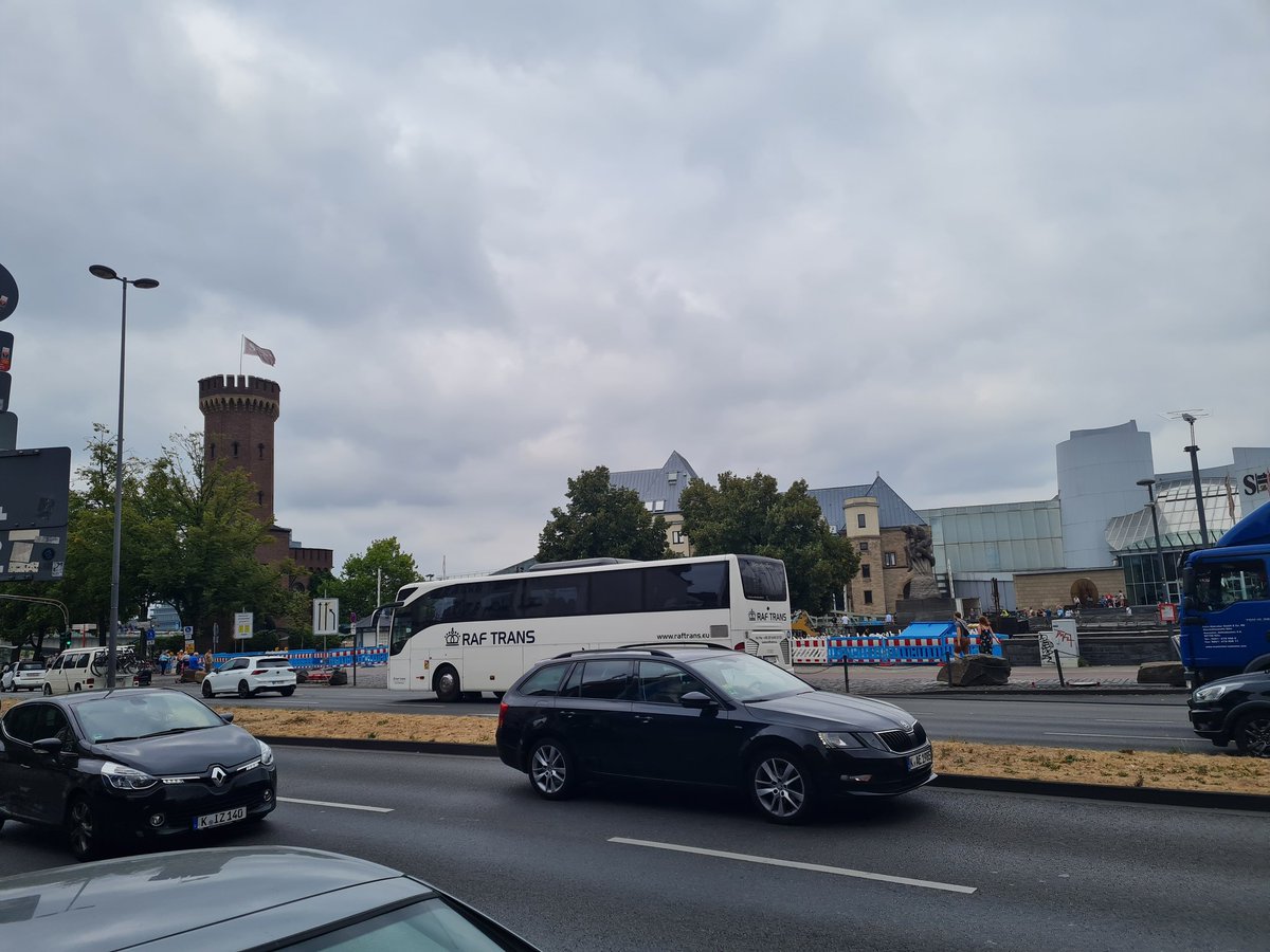 Im_Steph12's tweet image. Ready in Cologne for the #SnapdragonProSeries! Starting from tomorrow, we will see how it will go for the four teams!