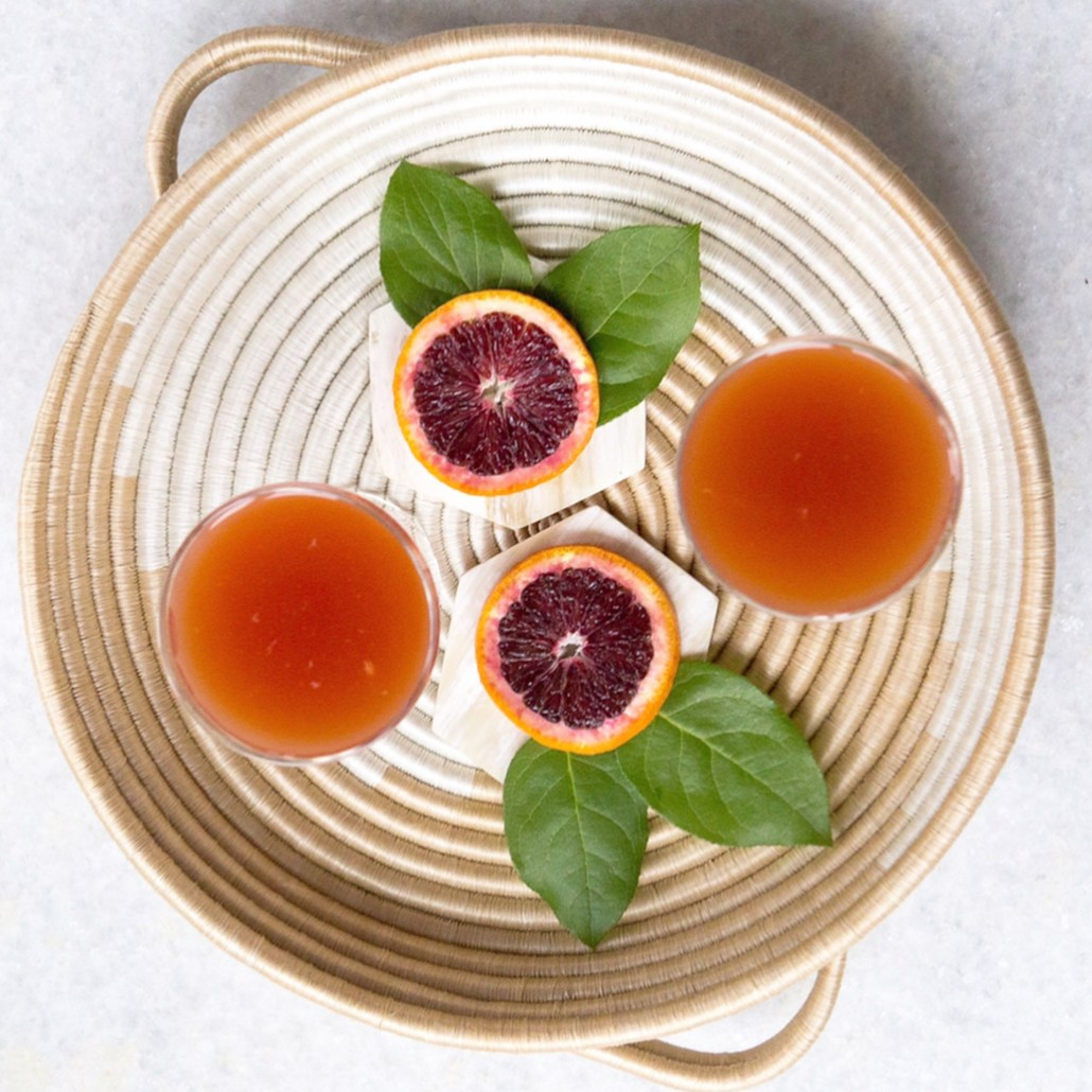 Azizi_Life's tweet photo. Ready for the weekend? The Zera serving tray is perfect for serving your weekend drinks! 😍🍹
.
.
.
.
.
.
.
.
.
.
.
.
#azizilife #housebeautiful #bohostyle #pattern #design #photooftheday #homegoods #fairtradegifts #home #africanart #homedetails #rwandamade #love #myhomevib https://t.co/goVNar7EVb
