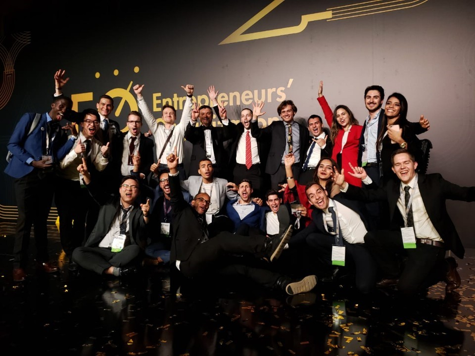 EOUSWest's tweet photo. Global Student Entrepreneur Awards alumni share their competition journeys and tips

“Start now. Don’t wait for anything. Start.”

— Alberto Soto, Global Student Entrepreneur Awards (GSEA) Alumnus and EO Guatemala member

Explore your endless opportunities
As a student, y https://t.co/ReLCcg7JRf