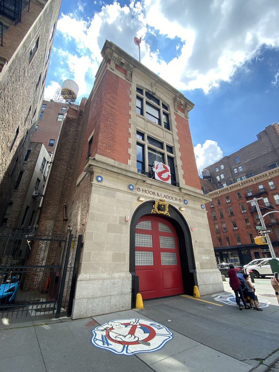 calpal910's tweet photo. I finally got to see this ‘ghostly’ landmark from one of my all-time favorite movies 👻 “Back off man, I'm a scientist.”

#ghostbusters #firehouse #hookandladder8 #venkman #egon #winston #stanz #nyc https://t.co/flhkQXloDO