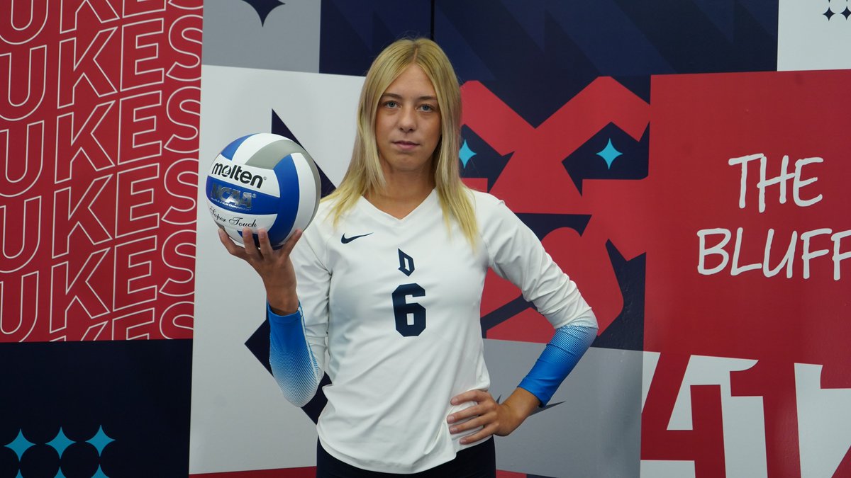 Set 3 | A block by a couple freshmen in Henschen and Helm get us going in the 3rd ❌

(0) DUQ 1, (2) LOY 1

#GoDukes