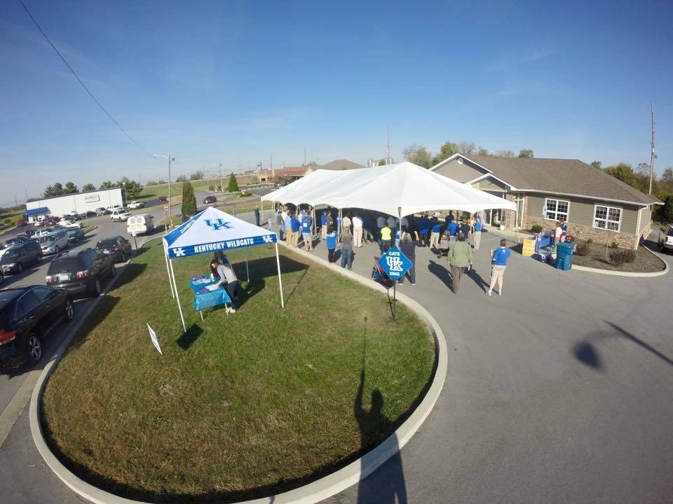 GoffTents's tweet photo. #BBN ARE YOU READY FOR TAILGATING?! We supply tents at the stadium, private homes, venues, etc. Need tables &amp; linens for your charcuterie, or chafing dishes to keep your BBQ and mac &amp; cheese warm? Chairs to sit and watch the big screen? Give us a shout https://t.co/fNLMrhXsNa https://t.co/fd5tMhaOxH