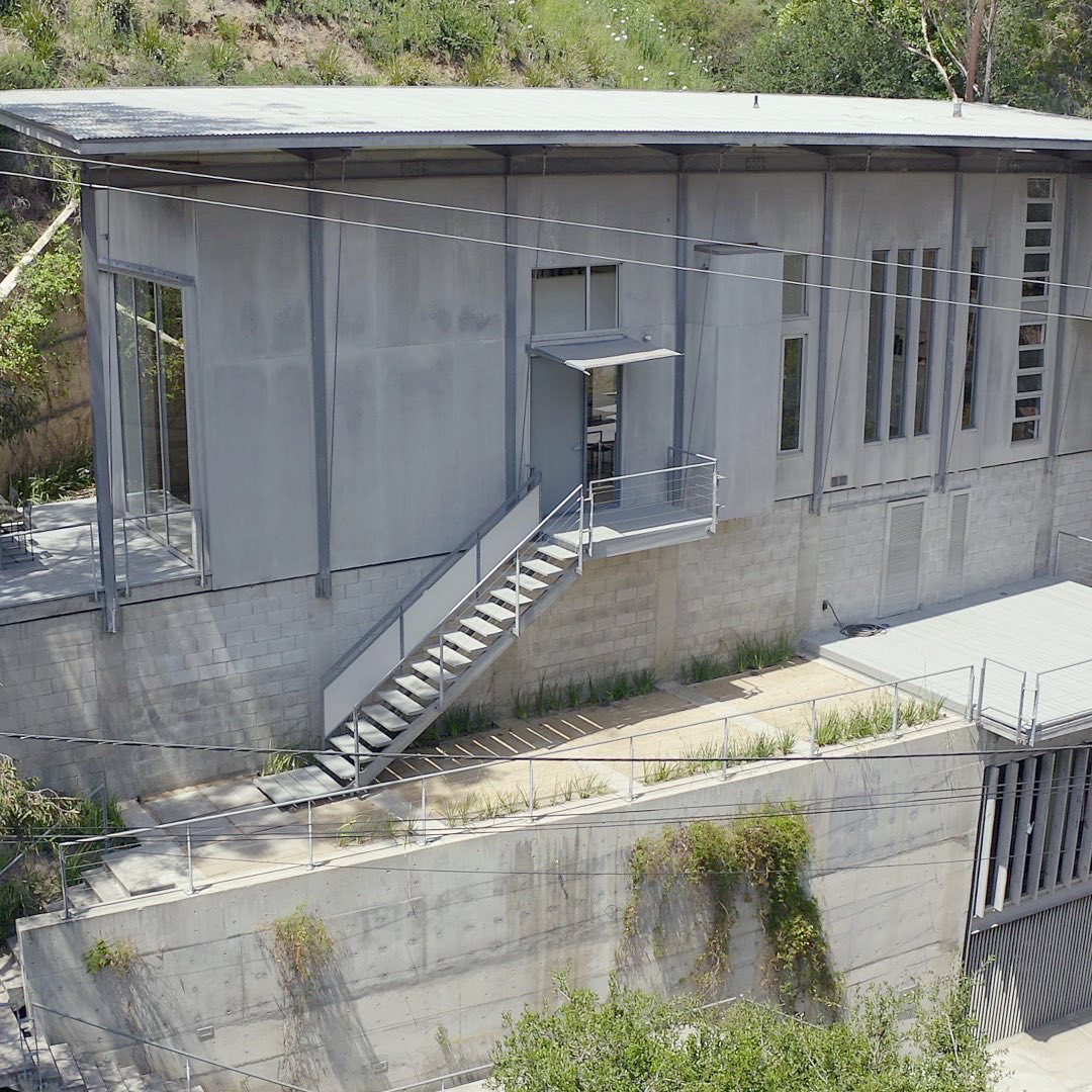 Architect Sarah Graham gives us a tour and reveals how a Challenging building site gave rise to an Experimental House that led to a Happy Life. This weekend on #OpenHouseTV on NBC.