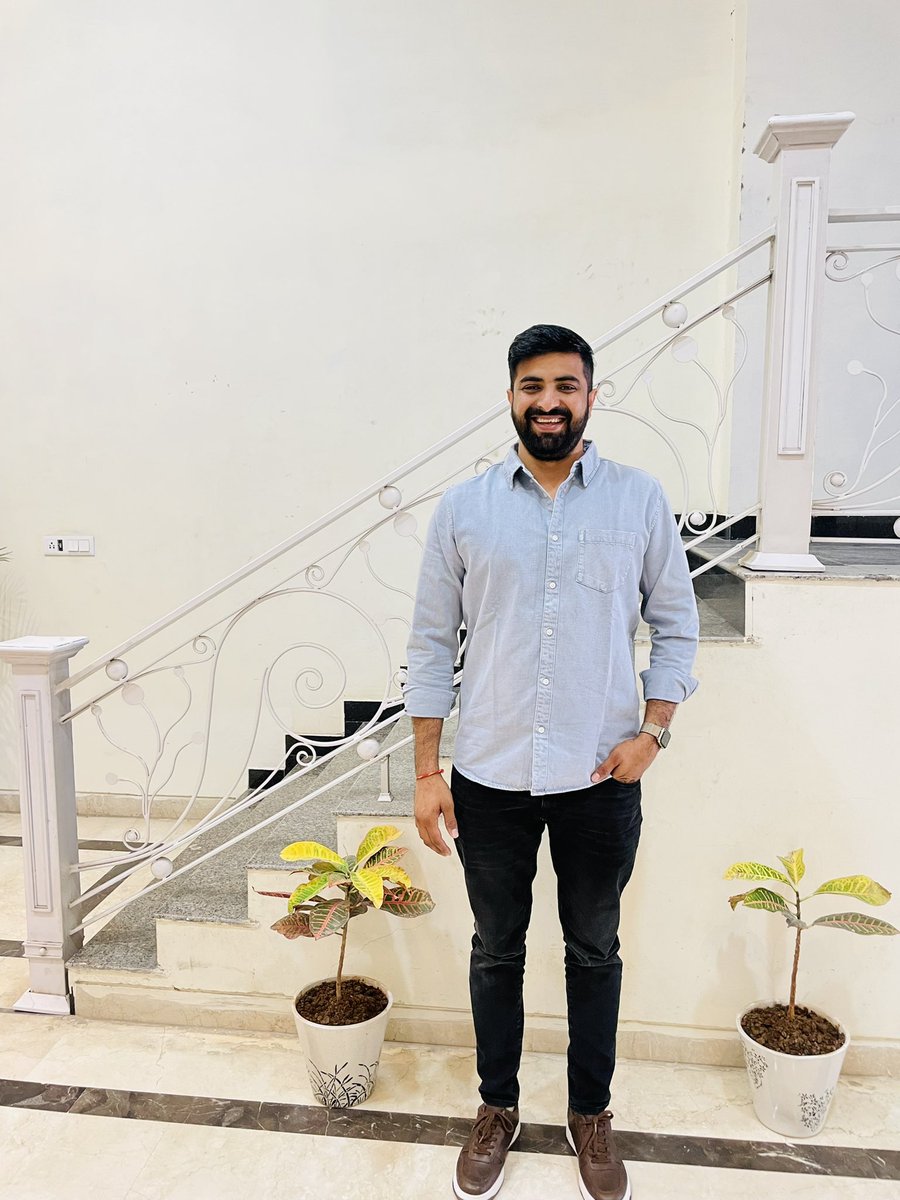 बस रात बाकी है सवेरा शानदार होगा ..

कल का दिन हमारे लिए नया इतिहास होगा। 🙏🙏

Sunil Choudhary