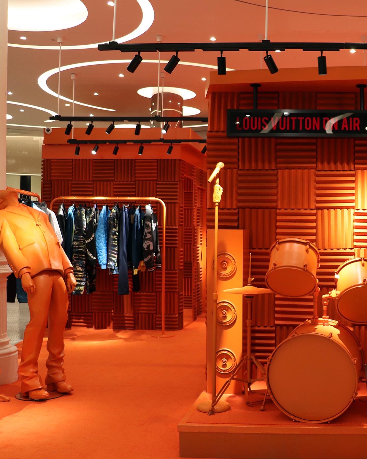 Brown Thomas on X: Step into the #LouisVuitton pop-up. Take a