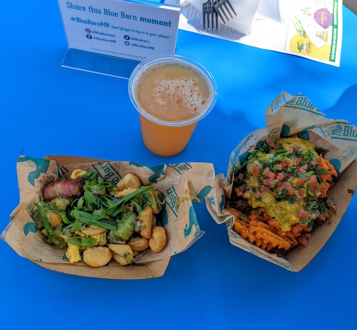 JellyJellyHam's tweet photo. Next up: @BlueBarnMN Breakfast Gnocchi, Sweet Potato Poutine with a @FreehouseBeerMN Hazy IPA.
#BlueBarnMN #MinnesotaStateFair https://t.co/EBmoONcIhG