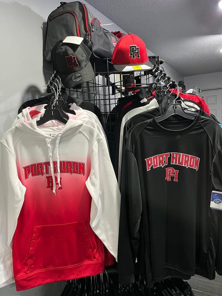 TPLogos's tweet photo. Go Port Huron!! 🏈 If you’re headed to the big house today stop by. We have limited stock.. plus everything is 22% off #highschoolfootball @porthuron https://t.co/D8EeXZtWb4