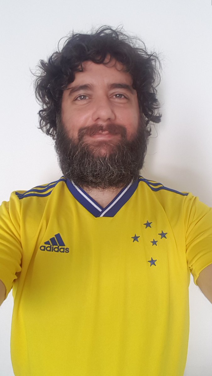 candian's tweet photo. Comprei a camisa 3 e queria fazer uma homenagem a uma jogadora do @CruzeiroFem. Escolhi a @janacristinaa13, porque é uma das "fundadoras", gol e assistência no jogo do acesso, e que pode até sair do Cruzeiro um dia, mas o Cruzeiro nunca sairá do coração dela, pois é uma de nós. https://t.co/zYP34dVe3n