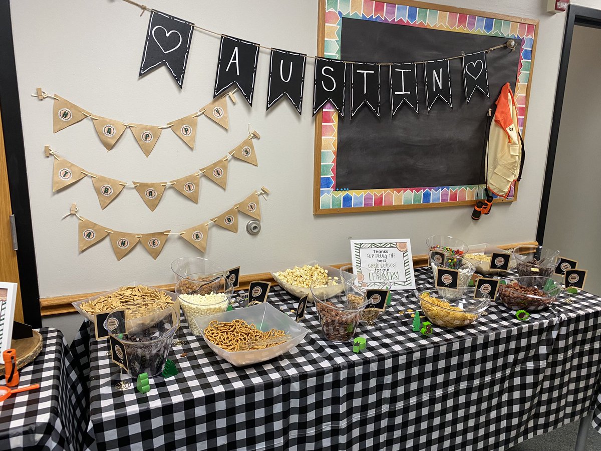 Thank you <a href="/AustinCISDPTO/">AustinElementaryPTO</a> You know how to make <a href="/AustinElem/">Austin Elementary</a> teachers feel so loved!🤟🏼💙