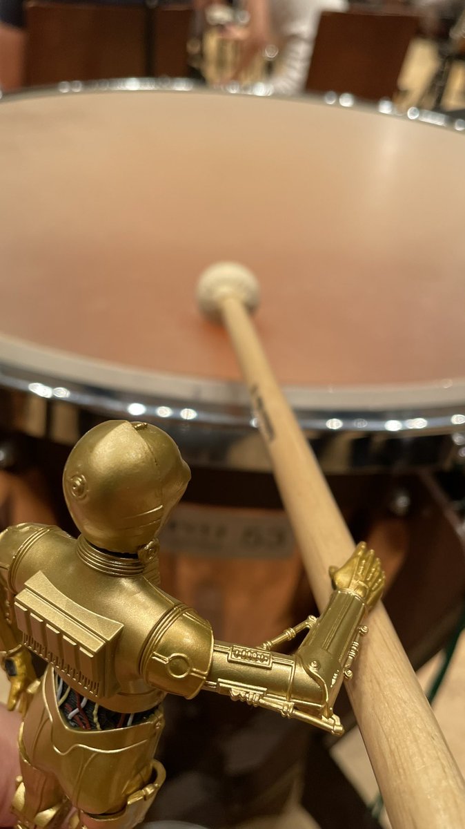 ErikochsnerC's tweet photo. So excited to be conducting Star Wars Episode 5: The Empire Strikes Back with Montreal’s #FilmHarmonique. Great players who love film music #starwarsinconcert @DisneyMusic thanks to #GFNProductions for the return engagement! https://t.co/VOk3mHw3Tb
