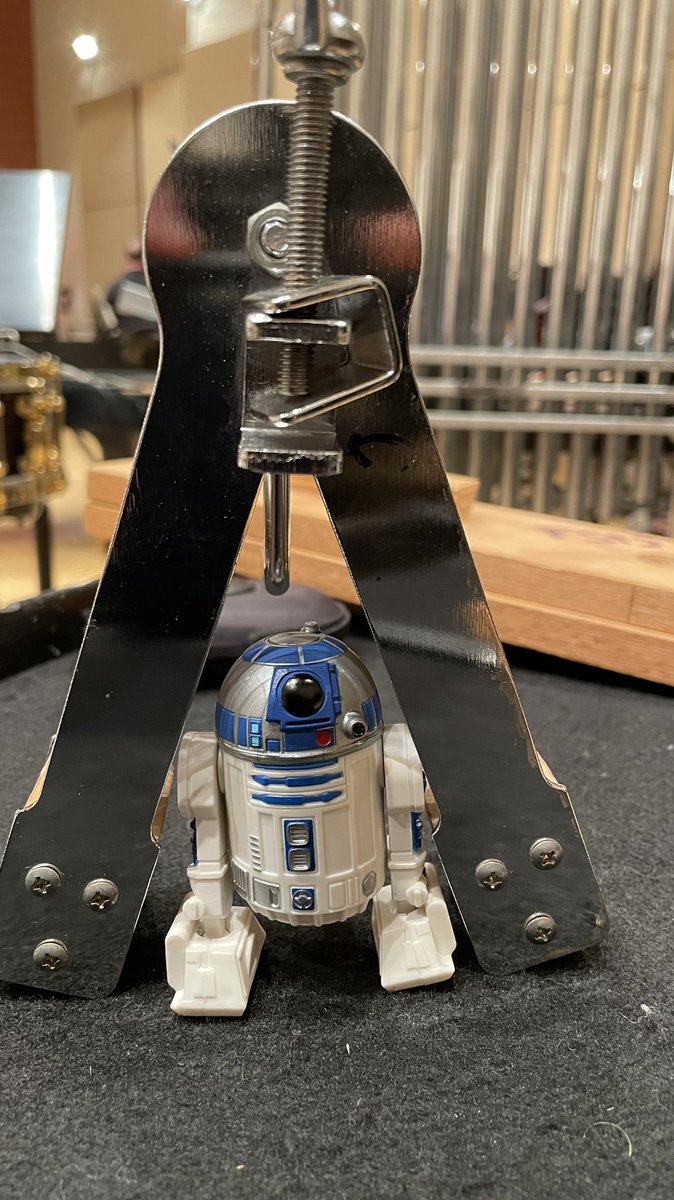 ErikochsnerC's tweet photo. So excited to be conducting Star Wars Episode 5: The Empire Strikes Back with Montreal’s #FilmHarmonique. Great players who love film music #starwarsinconcert @DisneyMusic thanks to #GFNProductions for the return engagement! https://t.co/VOk3mHw3Tb