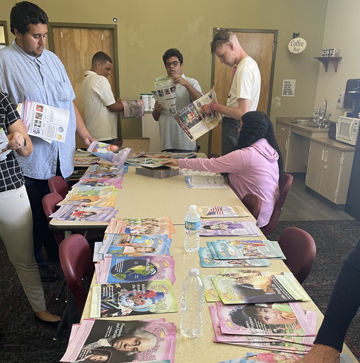 This week our #STREAM participants are work on vacuuming, and gardening #projectSEARCH is working on setting tables and #TRAIL is organizing materials for a local elementary school. What an amazing week! <a href="/FlaglerSchools/">FlaglerSchools</a> <a href="/FPCHS/">Flagler Palm Coast High School</a> @MHSPirateNation