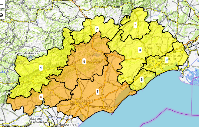 Prefet34's tweet photo. 🗺🔥 Carte du risque #FeuxDeForêt Samedi 2⃣7⃣août⤵️
🟠Risque élevé secteurs: Collines centre Hérault -Minervois/Saint-Chinianais -Plaine viticole Cœur Hérault &plaines littorales
🟡modéré reste département
Adoptez les bons comportements
⤵️ 🚭ne jetez pas vos 🚬 🔥 📞18 ou 112 https://t.co/BPbvn2Z4Os