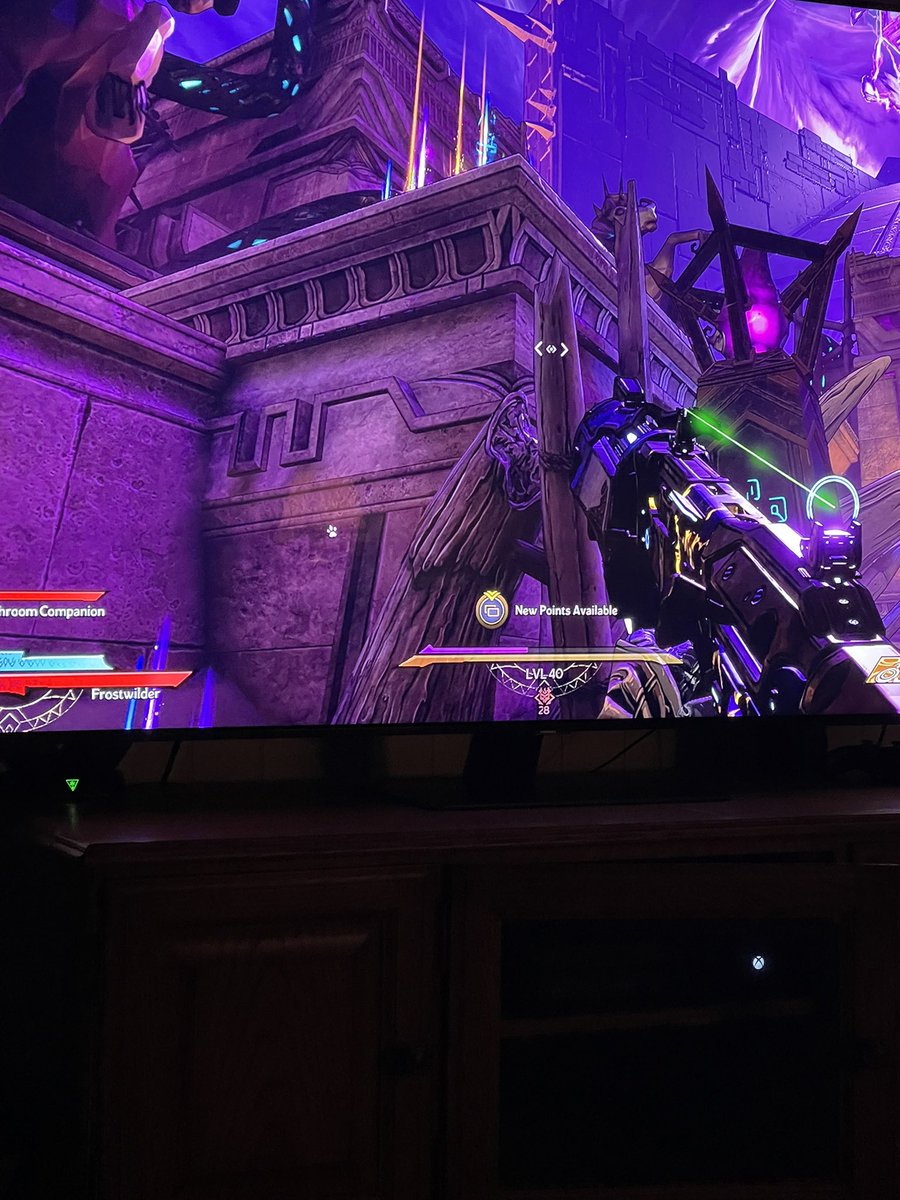 Robb_Barrett's tweet photo. @PlayWonderlands Knightmare loves to screw me by dying at the top of the columns and all his loot &amp; bunny shards never make it to the ground. Such a frustrating waste of time. https://t.co/e6VP6bfxmz