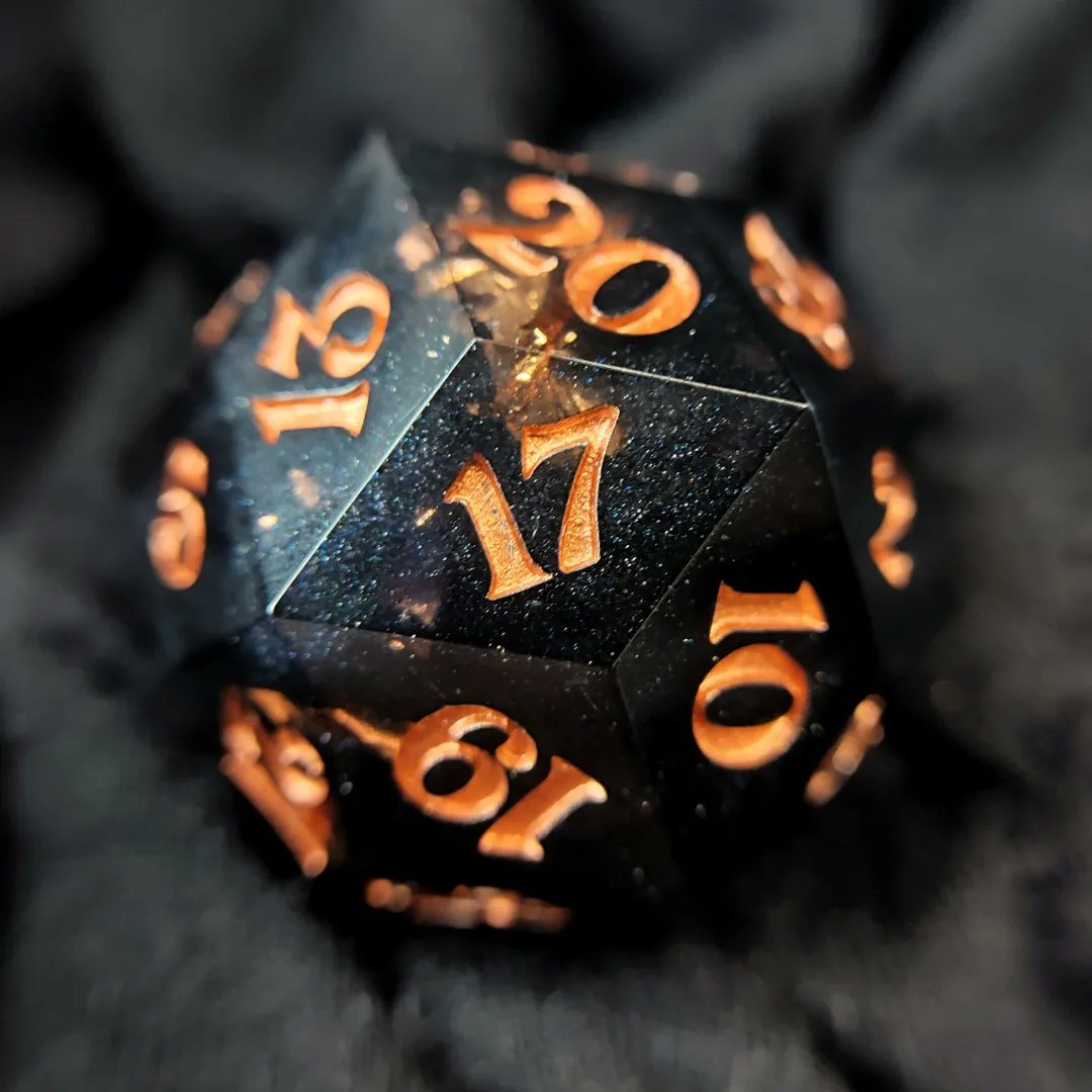 242_dice's tweet photo. COPPER ELEGANCE - For those who prefer this style with black and copper π§‘ I'll have an XL chonk and a d30 in this style available tomorrow when my shop update goes live! π
#242dice #handmadedice #handmadednd #dice #dnddice #d20 #d30 #dccdice https://t.co/VpXgOajLCh