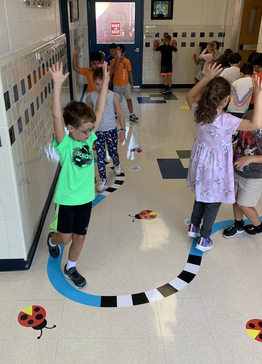1st graders <a href="/Oakton_ES/">Oakton ES</a> practicing 1 of the sensory hallways. <a href="/ZonesOfReg/">Zones of Regulation</a> <a href="/responsiveclass/">Responsive Classroom</a> #EmotionalIntelligence #regulation #break #greenzone