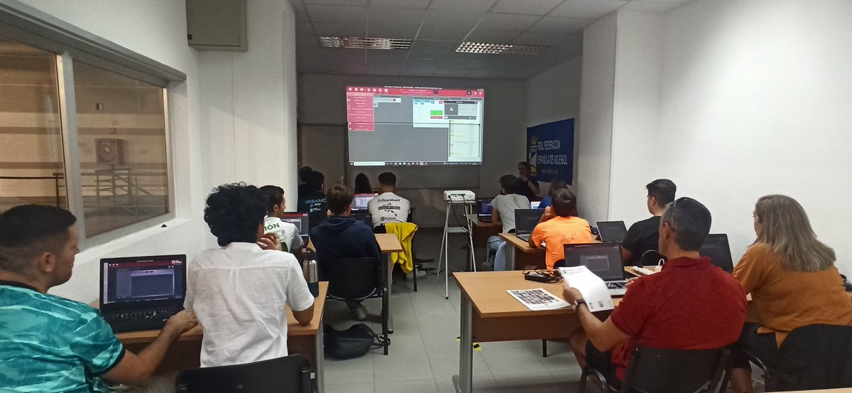 Curso de <a href="/DataProject_ita/">Data Project</a> PRO impartido por @jorge_voley organizado por <a href="/RFEVB/">Real Federación Española de Voleibol</a> en <a href="/AytoAviles/">AytoAvilés</a> con la colaboración de <a href="/fvbpa/">Federación de Voleibol del Principado de Asturias</a> <a href="/voleycurtidora/">A.D. LA CURTIDORA</a> 
#DataVolley #sectascouts