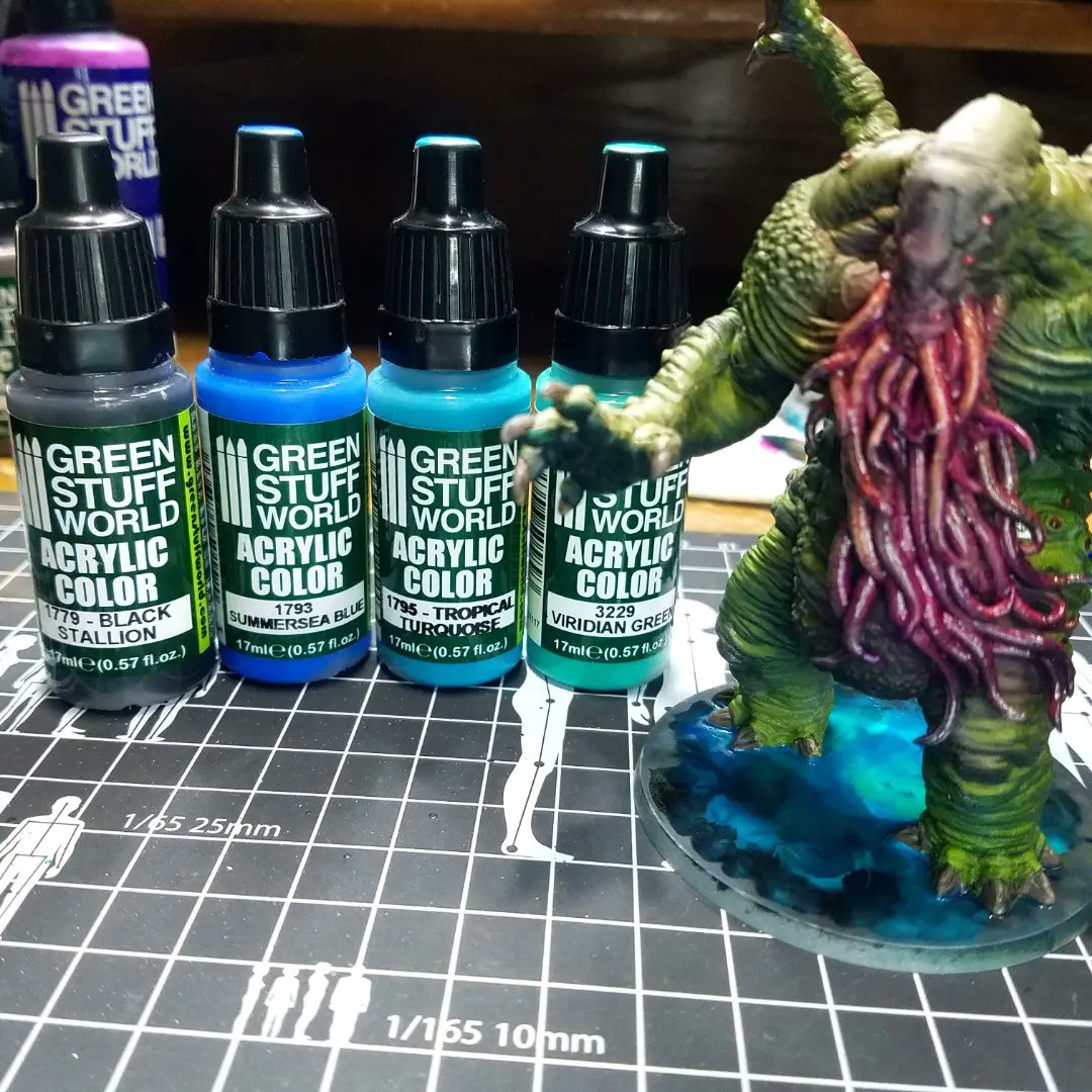 Elle_FireSpray's tweet photo. Base done using products by @greenstuffworld as pictured. I couldn't believe how fast the UV Resin dried using the UV Torch for just a few seconds! No more waiting for water effects to dry in 24 hours π
#cthuludeathmaydie #greenstuffworld
#UVresin #miniaturebasing #miniatures https://t.co/kHrD3FiBIg