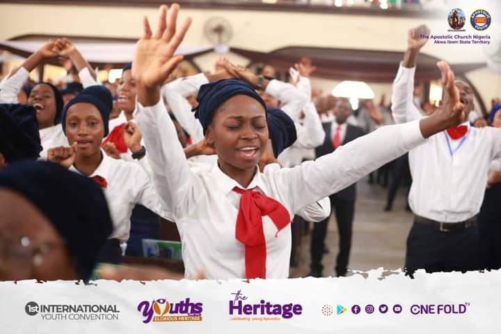 onefoldtv's tweet photo. And the youths prayed, fervently. 

#YouthsAndTheGloriousHeritage
#1stInternationalYouthConvention
#TACNService 
#OneFoldTV https://t.co/7Ygf8NfHie