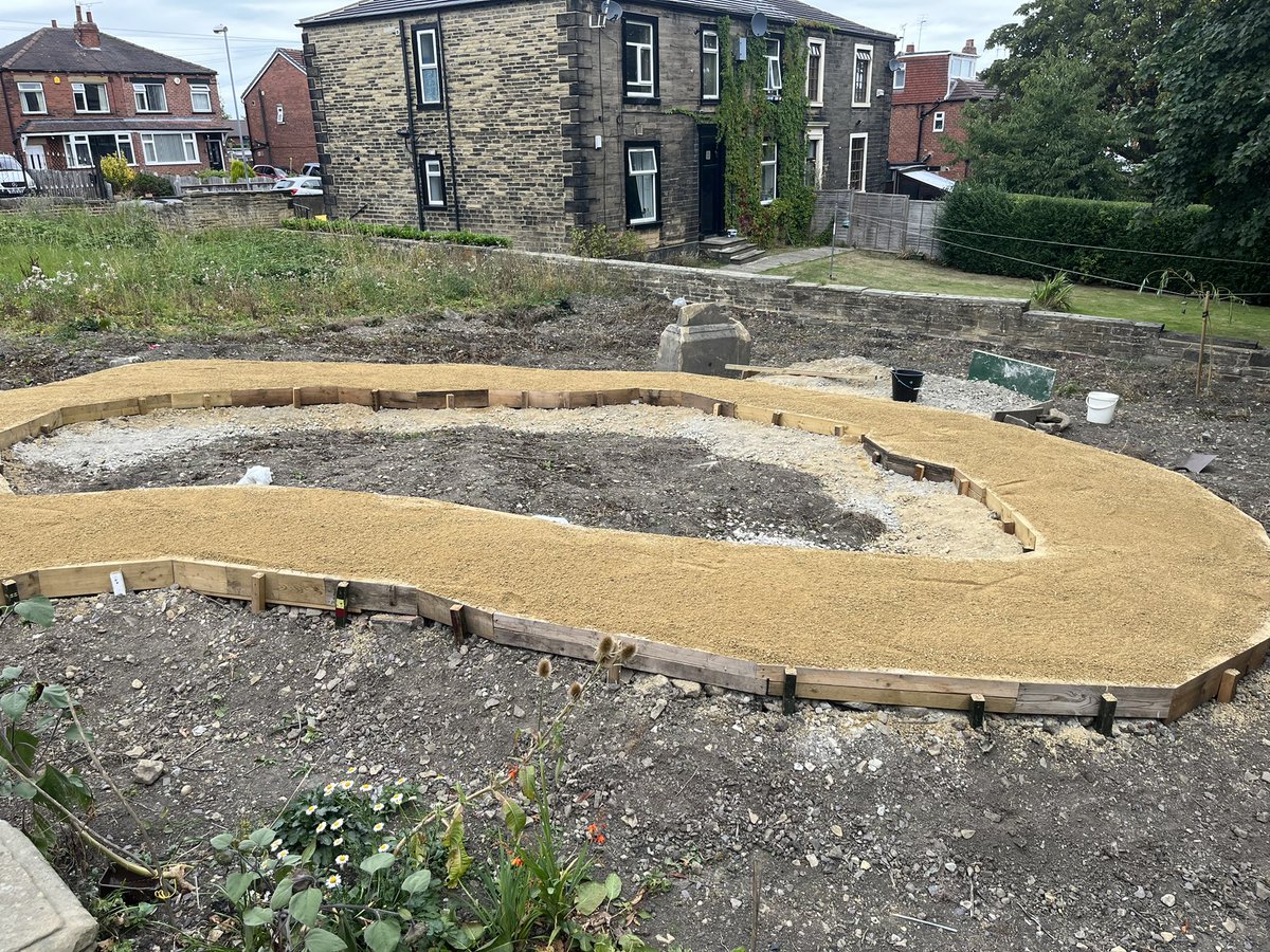 Getting active with friends <a href="/BramleyTrinity/">Bramley Trinity</a> laying the top of our path in the Eco Garden. <a href="/ARochaUK/">A Rocha UK</a> #NursesActive