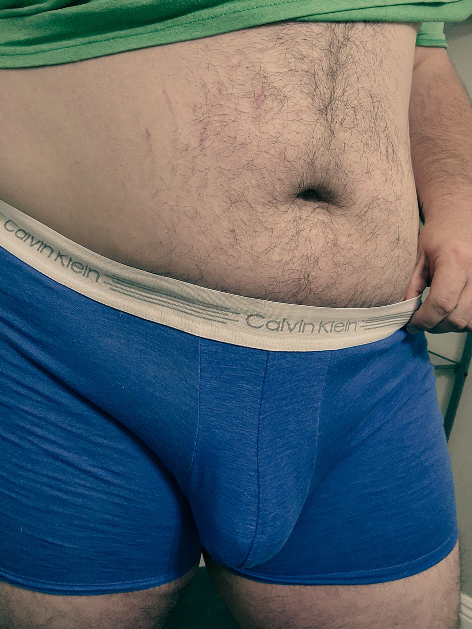 Happy Friday #chubby #bulge #chubbychaser #bisexual #gay #uncut #uncutandhairy #stretchmarks https://t