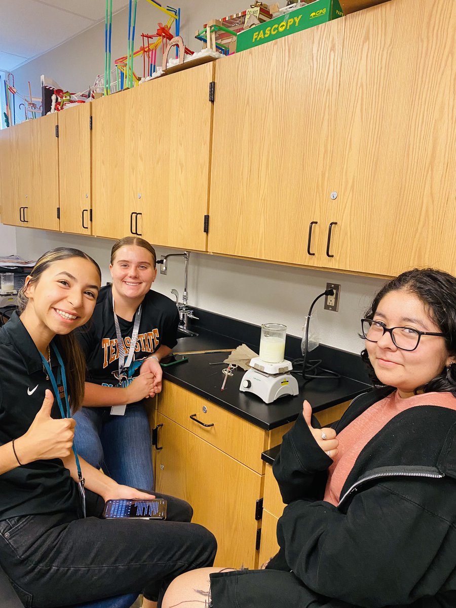 MLerma_PHHS's tweet photo. Pebble Hills AP Bio students denaturing proteins and making milk!! #TeamSISD #Rise #sciencerocks https://t.co/lTooMTGbIM