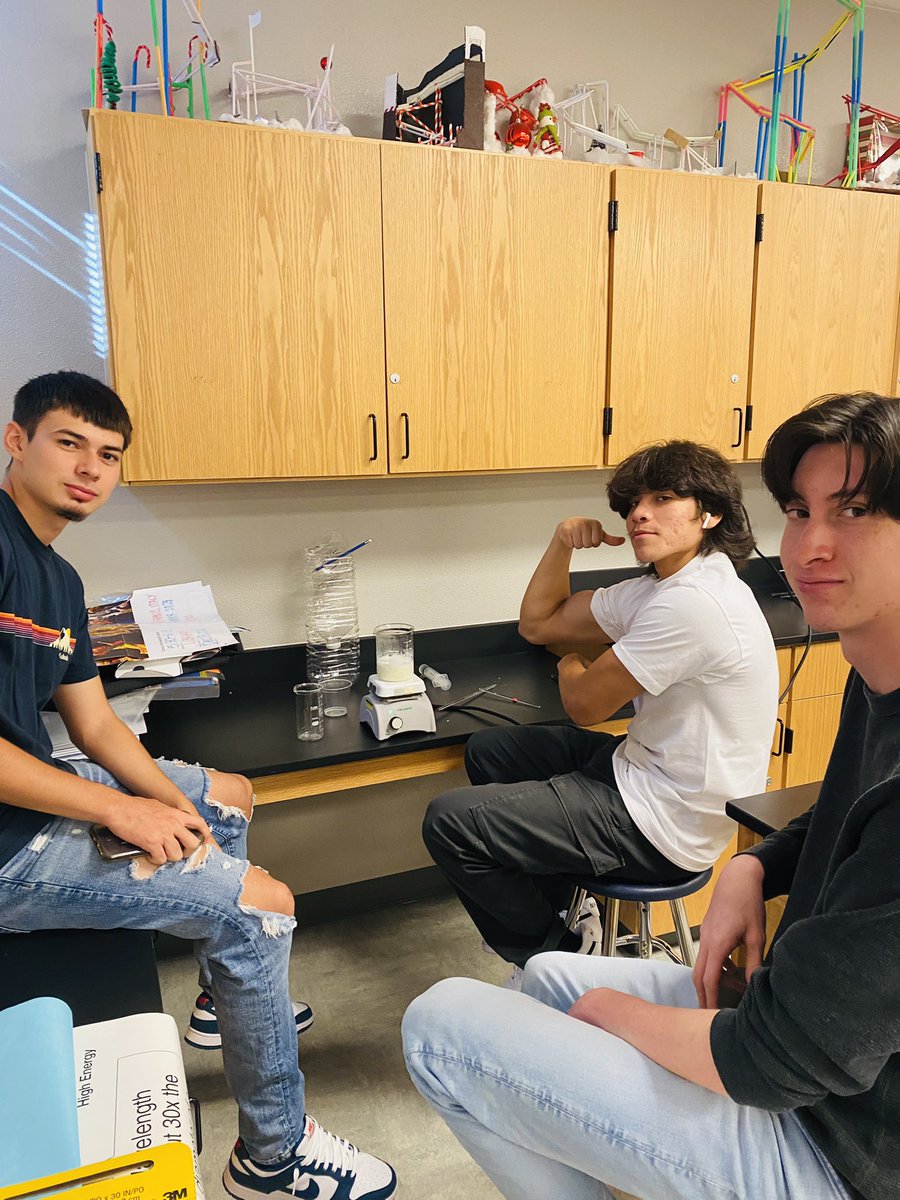 MLerma_PHHS's tweet photo. Pebble Hills AP Bio students denaturing proteins and making milk!! #TeamSISD #Rise #sciencerocks https://t.co/lTooMTGbIM