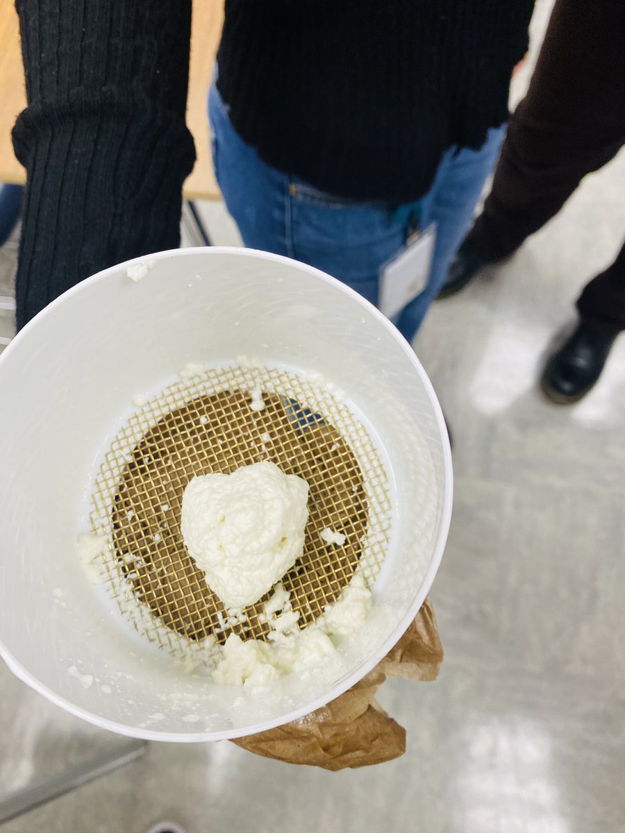 MLerma_PHHS's tweet photo. Pebble Hills AP Bio students denaturing proteins and making milk!! #TeamSISD #Rise #sciencerocks https://t.co/lTooMTGbIM