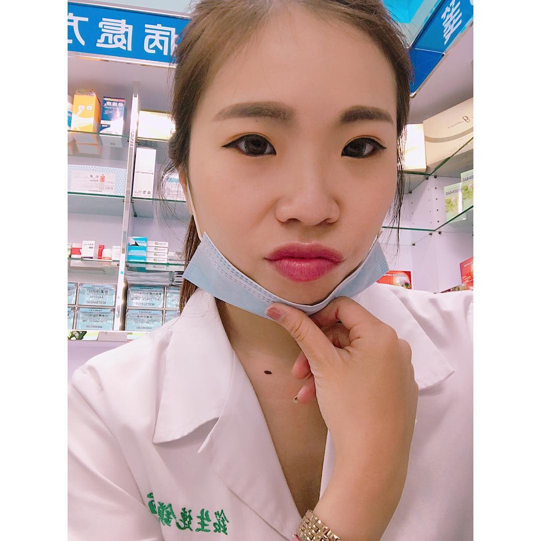 xuan___0515's tweet photo. 各位要的後續來囉
給你們大家看看5年前的我
有點醜😂 https://t.co/JnBfcJhsab