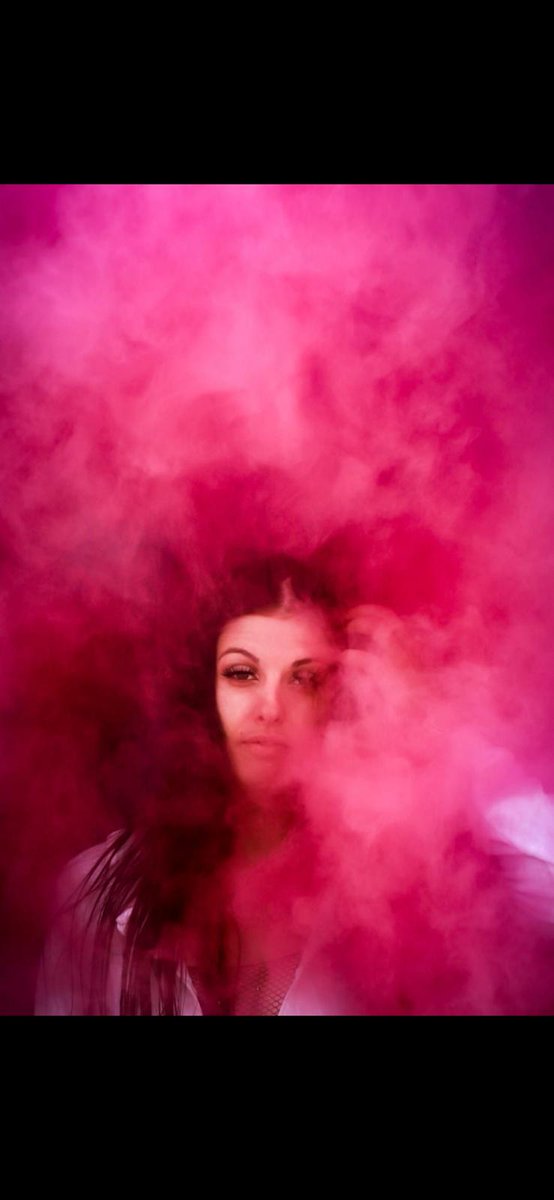 We all have to get past the smoke to shine 
#photography #model #portraitphotography #PhotoOfTheDay 
#Pink