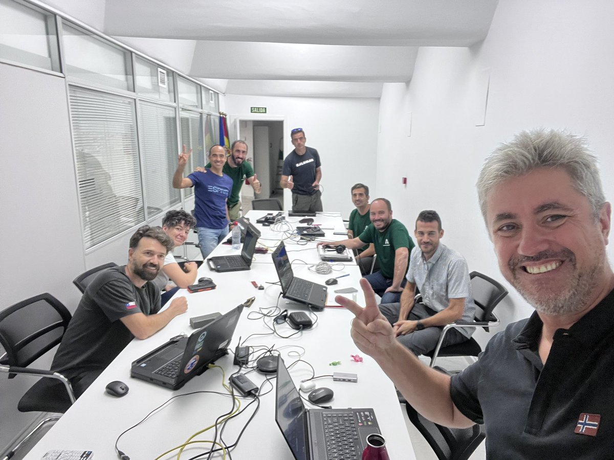 jramireztsyl's tweet photo. Disfrutando con los fantásticos analistas de @Plan_INFOCA de un gran dia de formación con #TacticalAnalyst #fiResponse y el equipo de @tecnosylva en el Centro Operativo Regional! https://t.co/B4hmb39nHw