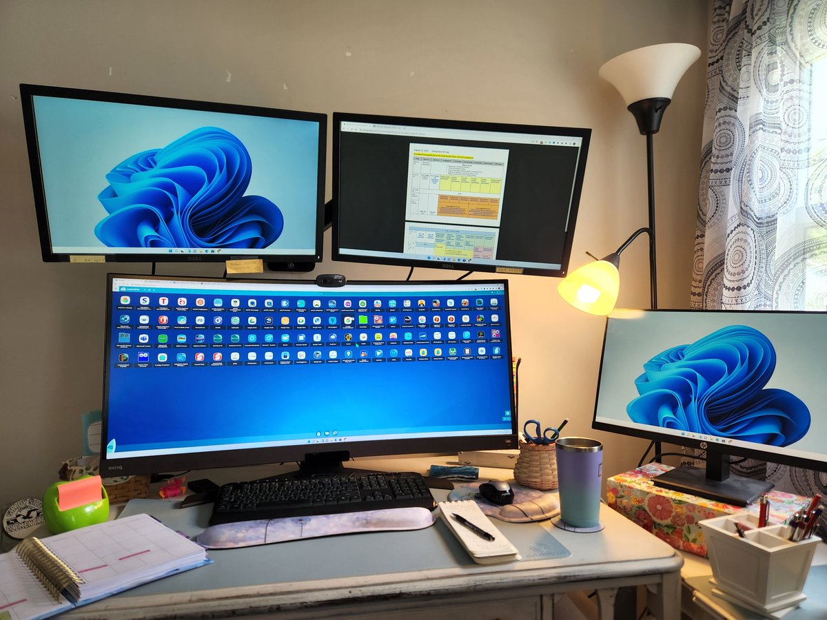 LZH53's tweet photo. Ready for the 22/23 school year @VirtualAACPS . https://t.co/hzGpm02YoN