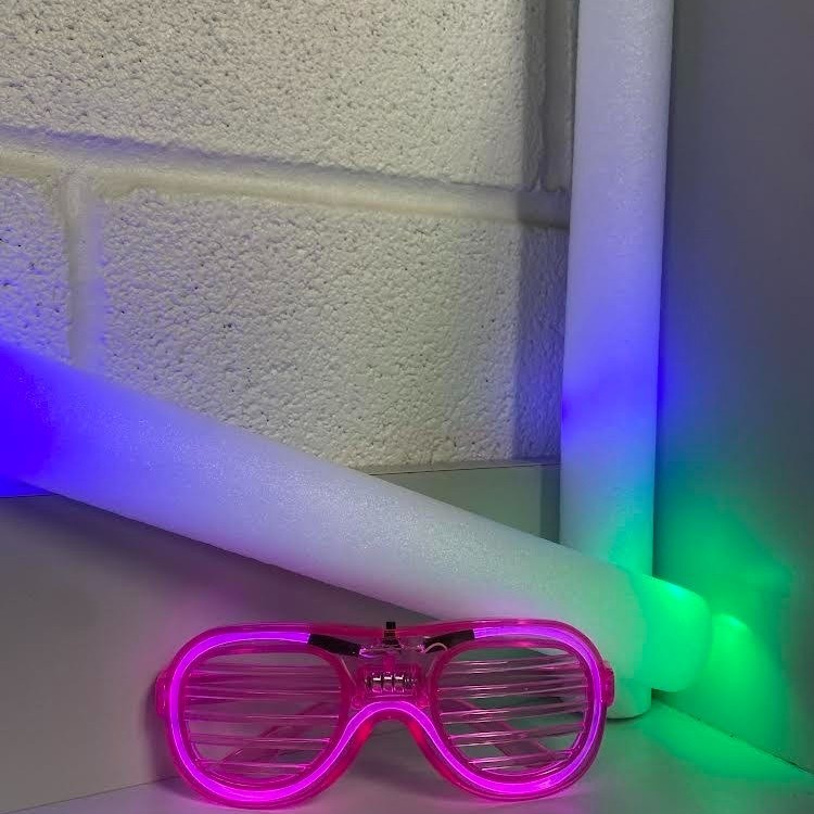 FhsFarmerettes's tweet photo. Do not forget to buy your glow in the dark items! Thursday at lunch or before school Friday! 
Glow in the dark Pep rally! Cash or Check only!
Two glow batons and Light up glasses (Batons have multiple settings!)
$10 Dollars Thursday 
$15 at the door! https://t.co/NG43cVllzO