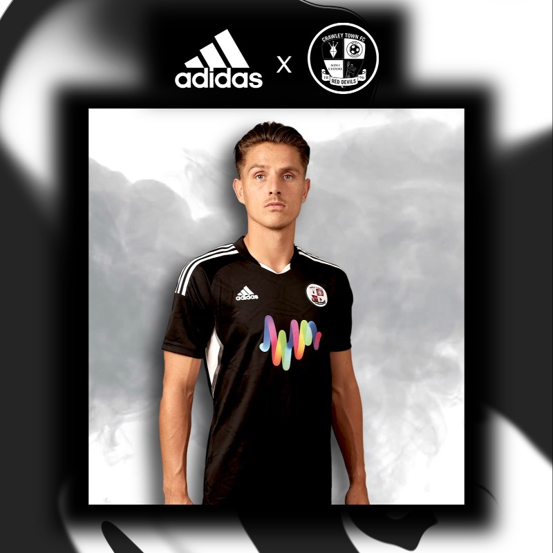 crawleytown's tweet photo. 👕 𝐀𝐖𝐀𝐘 &amp; 𝐓𝐇𝐈𝐑𝐃 𝐊𝐈𝐓 𝐑𝐄𝐋𝐄𝐀𝐒𝐄𝐃

🔥 @adidasfootball 

#TownTeamTogether🔴