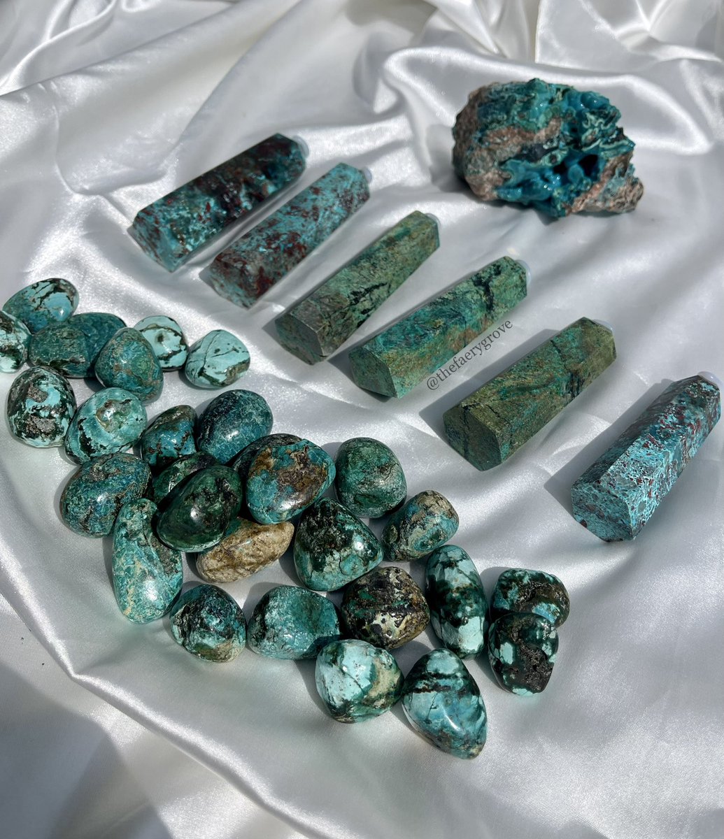 TheFaeryGrove's tweet photo. The prettiest Chrysocolla is coming to the shop today at 1pm est 💙 https://t.co/bWuJmsynSH