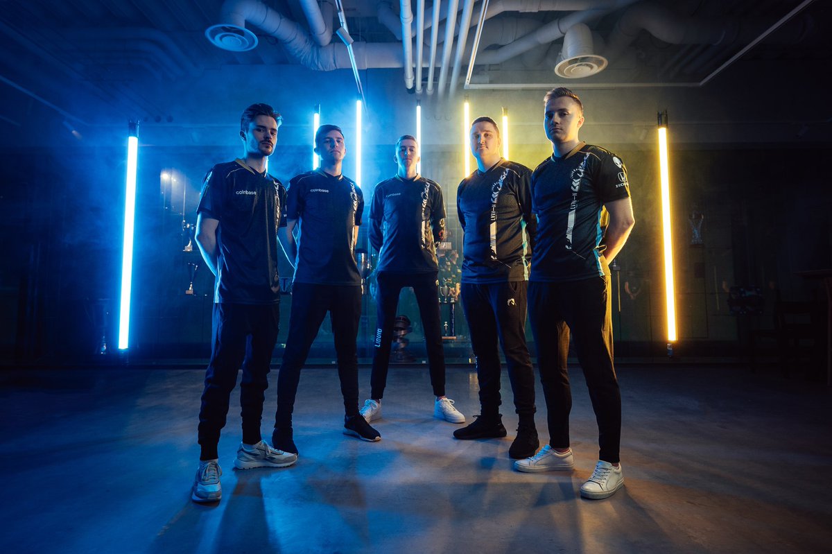 LIQUID | dom tweet media