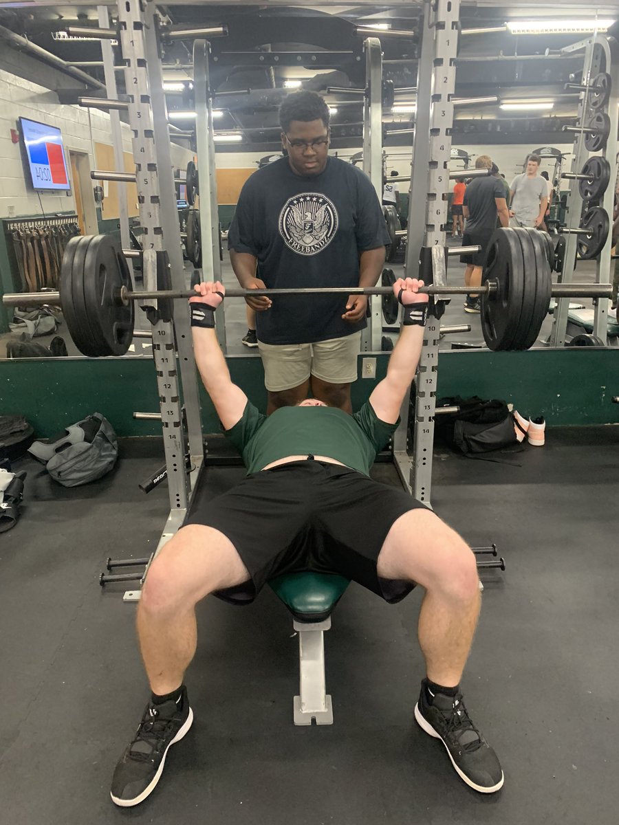 KMHS_PE's tweet photo. Congratulations to our second ever PE student of the week @ConnorLew1 #MaxBench:405 https://t.co/viAUXKxHGP