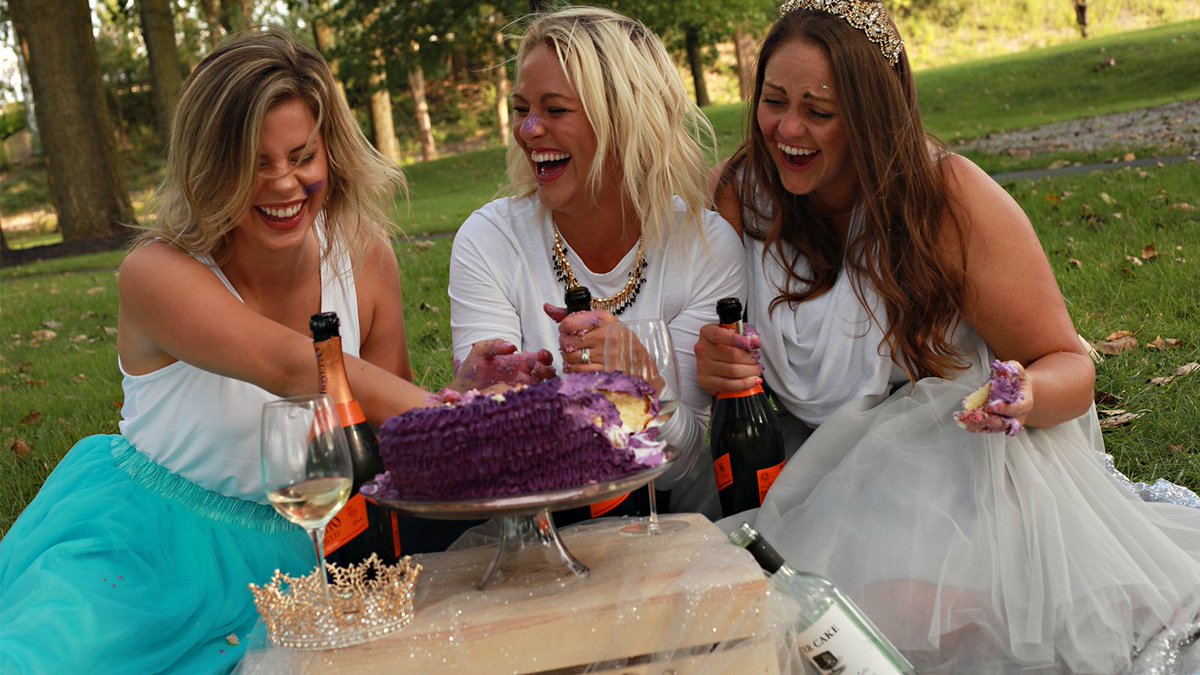 BalloonTime's tweet image. Turning 30 is smashing! Decorate, dress up and dig in with your besties! 🥳 Bring your helium tank to keep setup simple anywhere. 🎈