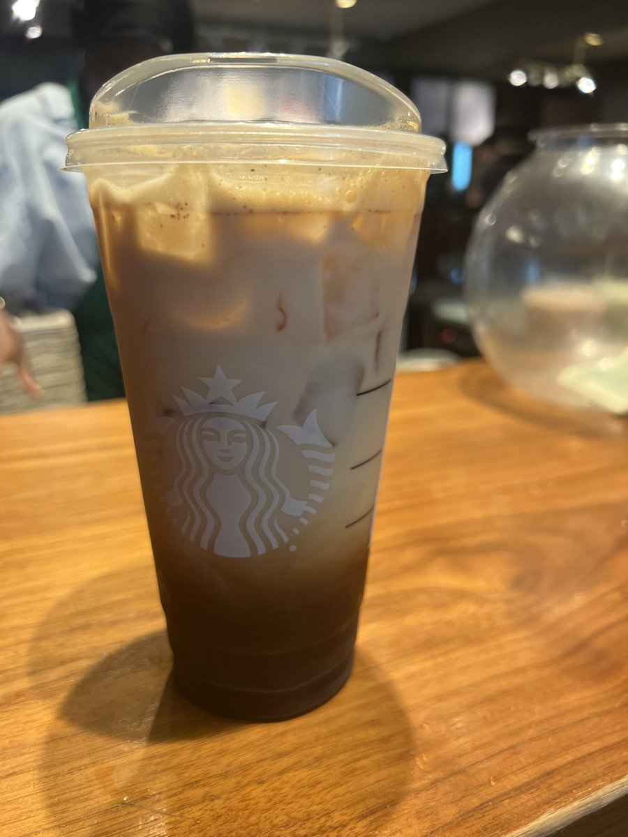betsabetavarez's tweet photo. Nada como un Iced brown sugar oat milk shaken espresso https://t.co/L8KEzSoFI3
