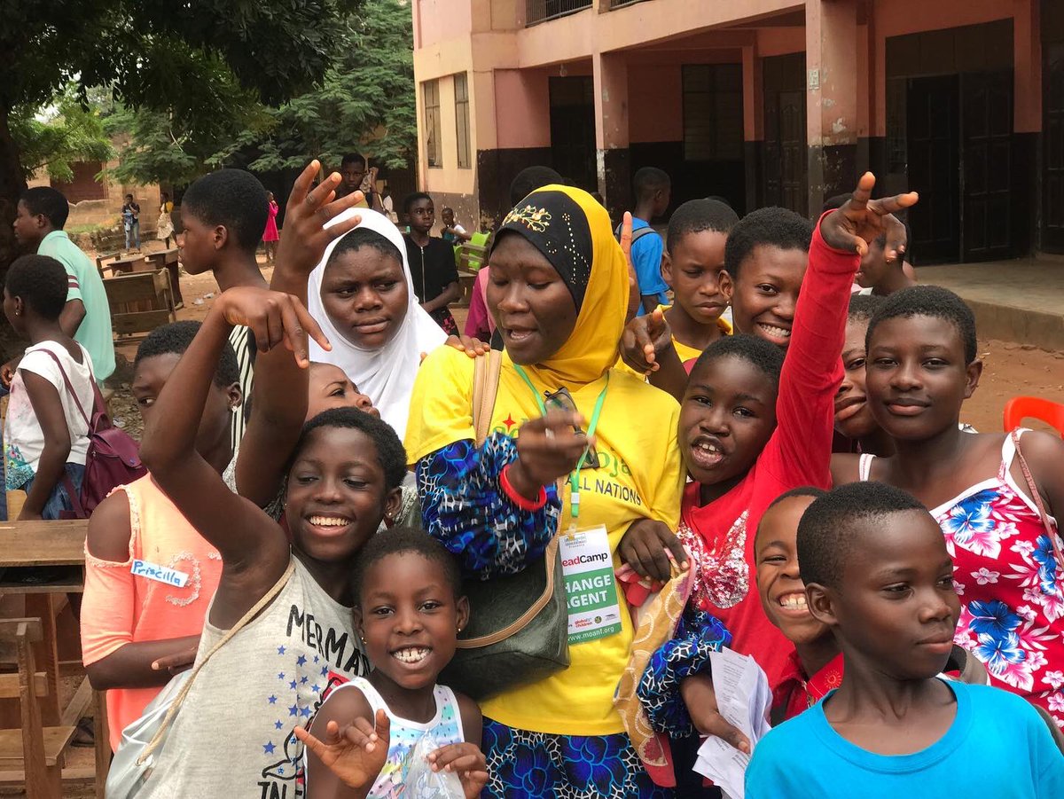 AbdullahWumpini's tweet photo. Impacting on little generations, is the greatest thing you can ever do. The week ended with a good smiles.
#readcamp22
#impact
#sustainablegoals
#DAY4 https://t.co/oi8aOhXpZq