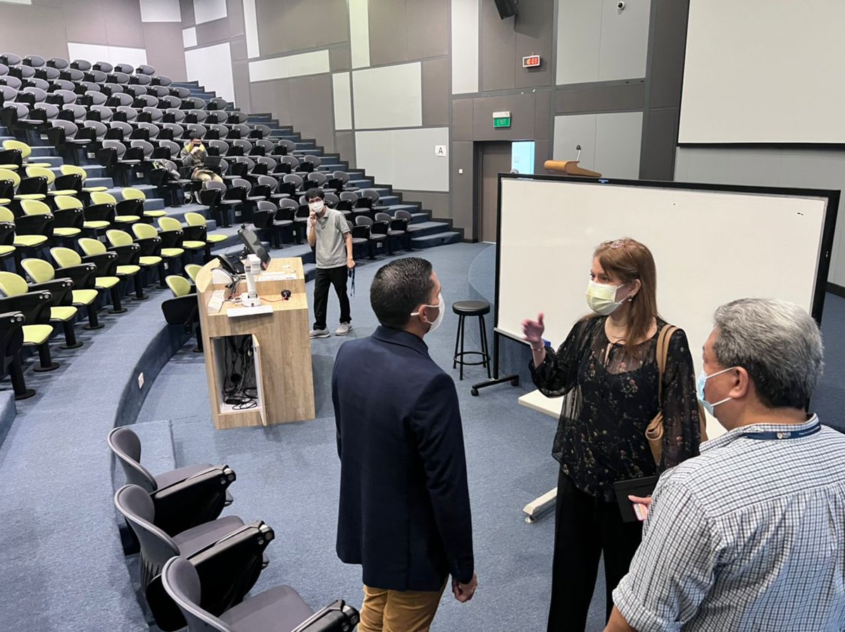 RomeroFelixE's tweet image. #26Ago| Antes de retirarnos de la National University of Singapore 🇸🇬, recorrimos sus instalaciones y  apreciamos el porqué es una de las mejores Universidades del mundo.

Les damos las gracias por el recibimiento, el apoyo y el valorable aporte que brindarán a nuestro país. 🇻🇪