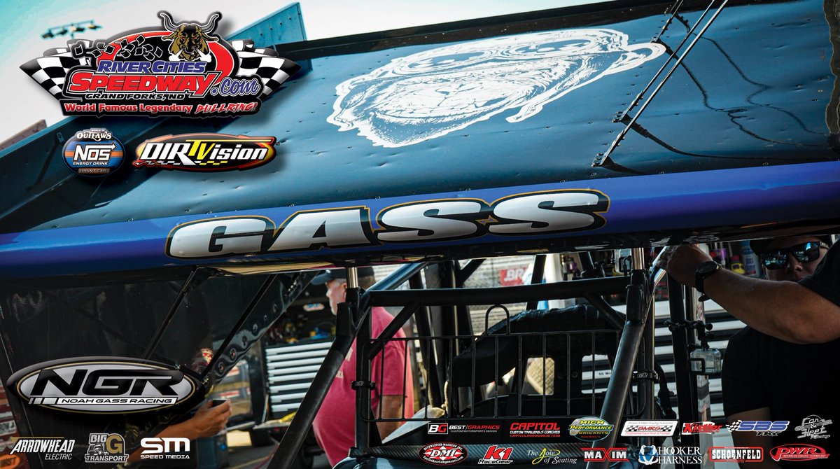 NoahGass20G's tweet photo. IT’S RACE DAY!
We are back in North Dakota for 2 nights of racing at 2 different tracks! We start off the weekend running the legendary bullring, @RiverCitiesND in Grand Forks!
Watch live on @dirtvision at 6:30pm CT or follow on the @MyRacePass App.
📸 @ccsaich
#SpeedMedia https://t.co/tYrlFsH5hU